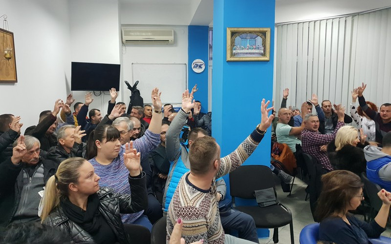 Gradski odbor DNS Bijeljina jednoglasno se protivi smjenama u vrhu DNS-a