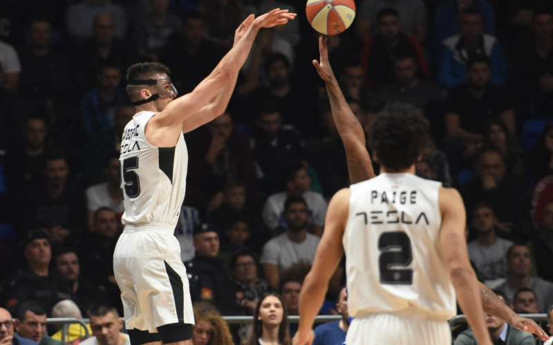 Partizan protiv Valensije traži drugu fazu Evrokupa