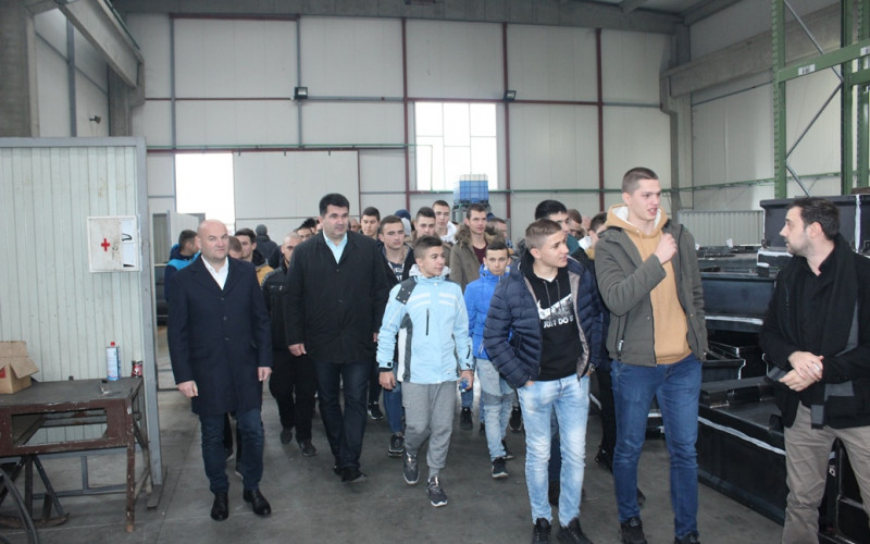 Bijeljinski učenici i studenti u posjeti Loparama