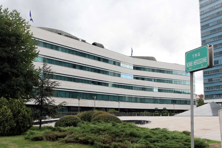 Odlazeća vlast postavlja svoje ljude: Za mjesec dana zaposleno 45 činovnika