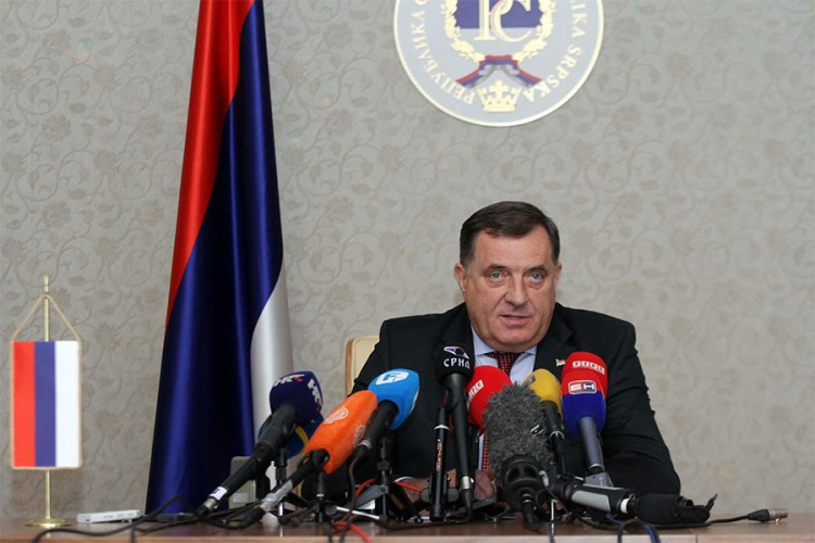 Dodik: Sjednica Predsjedništva 12. decembra samo uz zastavu RS