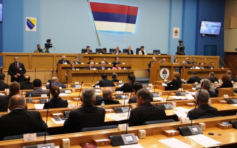 Dug RS oko 5,4 milijarde KM