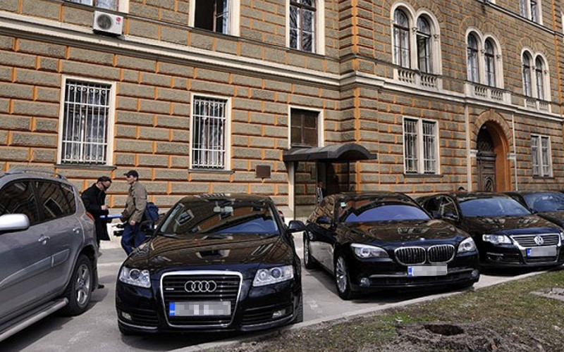 Institucije u BiH na kupovinu i održavanje automobila potrošile skoro 36 miliona KM