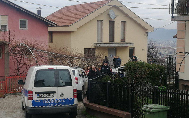 Pretres u kući Davora Dragičevića