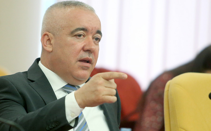 Ćulum: Povrijeđena dva policajca, nekoliko osoba privedeno