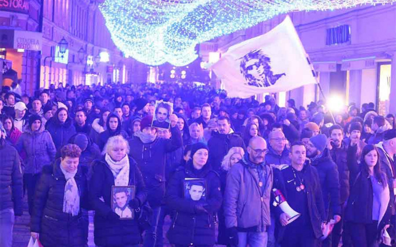 Više hiljada ljudi podržalo porodicu Dragičević