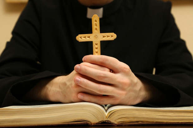 Lažni pop 18 godina ispovijedao ljude