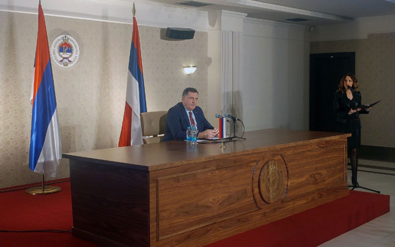 Dodik poručio da nije isključena mogućnost da otputuje u Brisel
