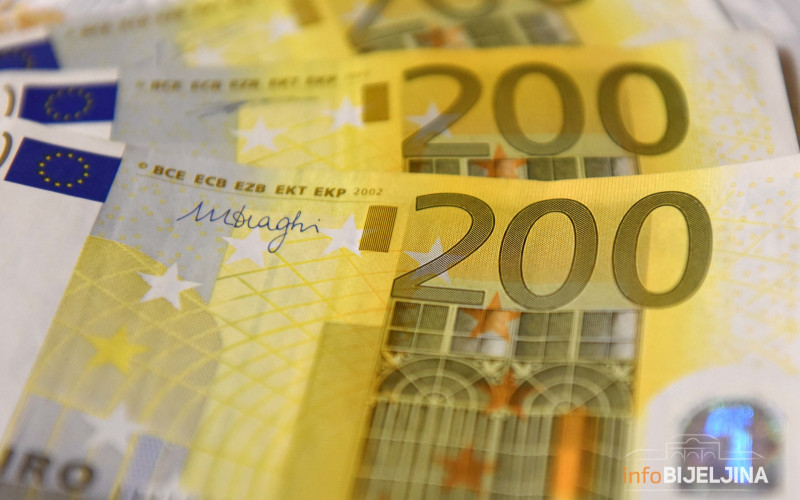 EU prije 20 godina uvela evro
