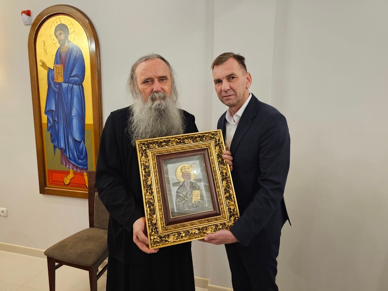 Mitropolit Fotije proslavio krsnu slavu, čestitke uputio i načelnik Ugljevika Dragan Gajić