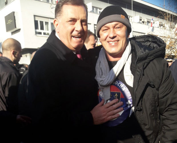 ISPUNILA MU SE ŽELjA: Istetovirao lik Dodika, a danas ga i upoznao (FOTO)