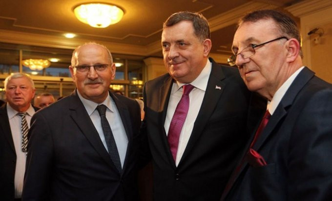 Ambasador Hrvatske u BiH smijenjen jer je 9. januara bio u Banjaluci?