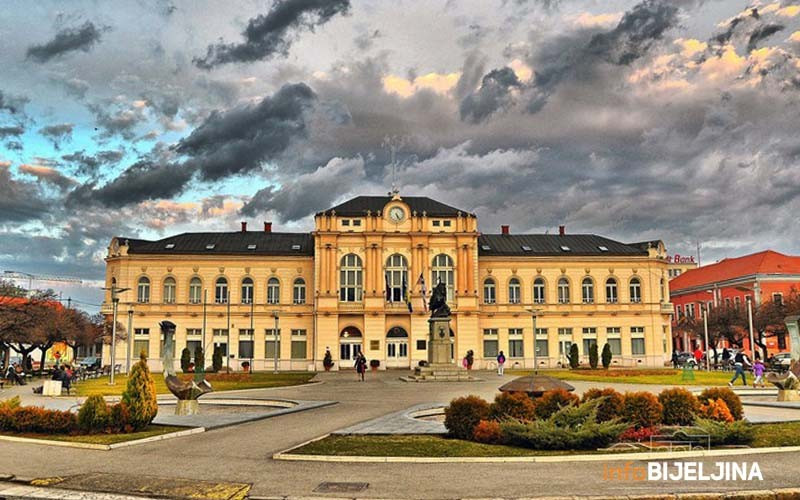 Bijeljina: Obećali 150.000 KM za Pozorište, dali samo 5.000 KM