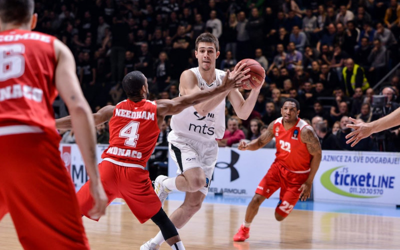 Partizan kasno upalio, Kneževi jači od pakla 