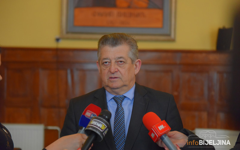 Gradonačelnik organizuje prijem za mažoretkinje