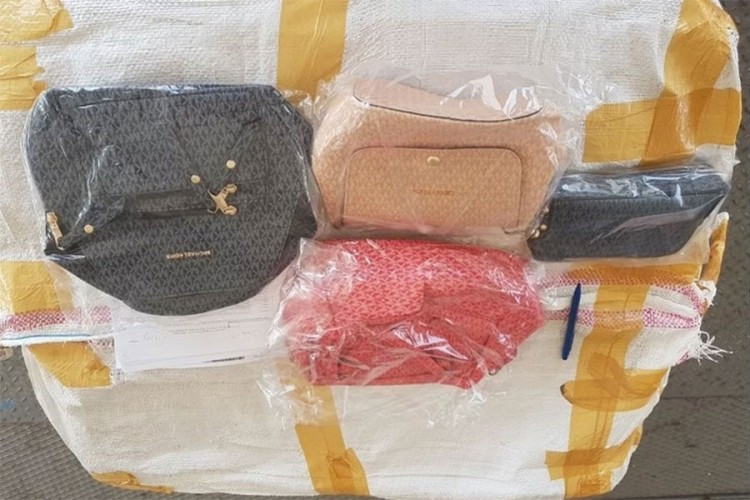 Oduzeta velika količina lažno markirane odjeće