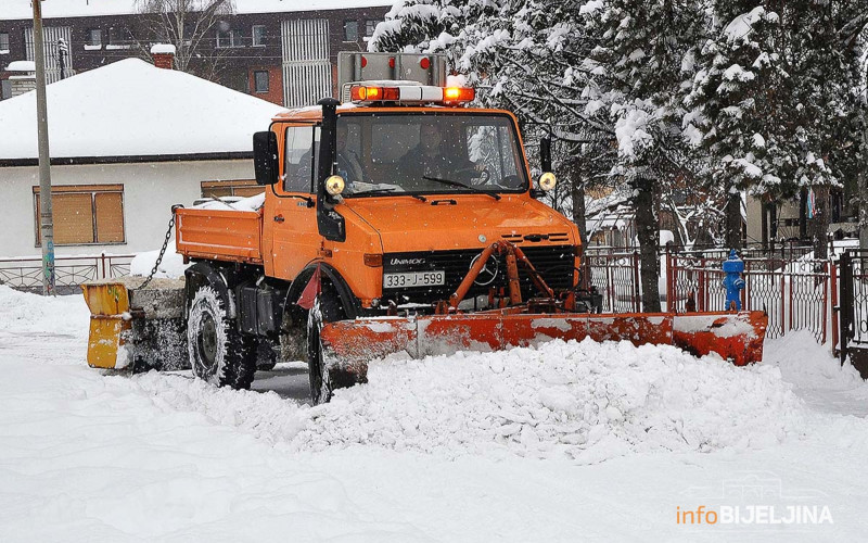 Putarima skrenuta pažnja na nove snježne padavine