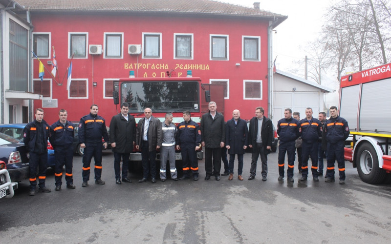 Ljubinju poklonjeno vatrogasno vozilo