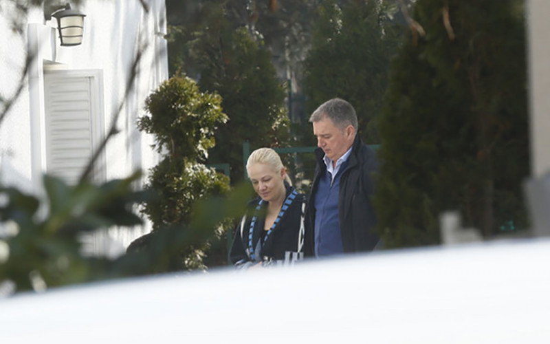 Ispred Šabanove kuće muk, tragična pogibija ih zavila u crno /FOTO/