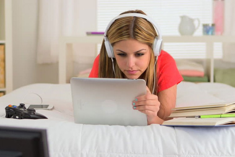 Profesori ukazuju na problem: Klikom đaci površno savladavaju lekcije