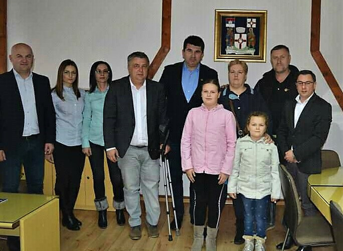 Lopare: Akcija za nabavku slušnog aparata sugrađanki Ani Perić