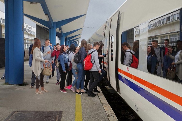 Talgo vozovi pun pogodak