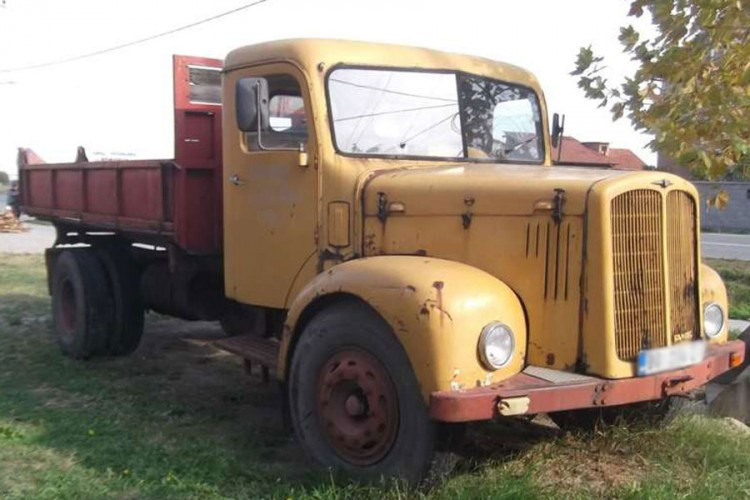 Policija prodaje i FAP star 39 godina