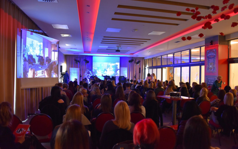 „Dan za frizere“ održan u Bijeljini /FOTO/