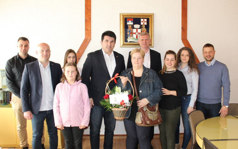 Prikupljena sredstva za slušni aparat Ane Perić