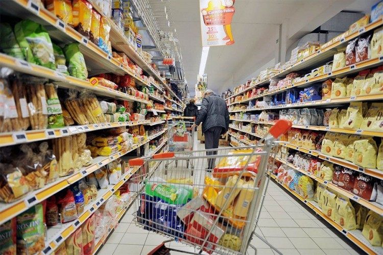 Potrošačka korpa 2.019 KM, plata 914 KM