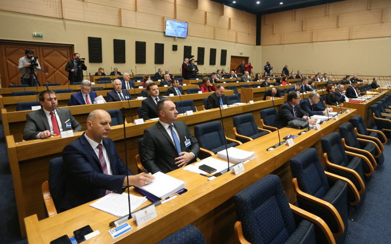 Narodna skupština: Produžen rok za okončanje studija