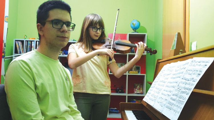 BRAT I SESTRA NOVAKOVIĆ IZ BIJELjINE: Briljantni mladi muzički umjetnici