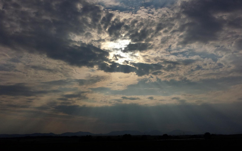 Danas promjenljivo oblačno i sunčano