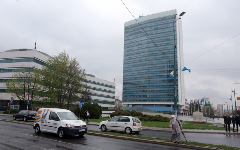 Služba za zajedničke poslove institucija BiH platila 15.000 KM za dodatke jelima