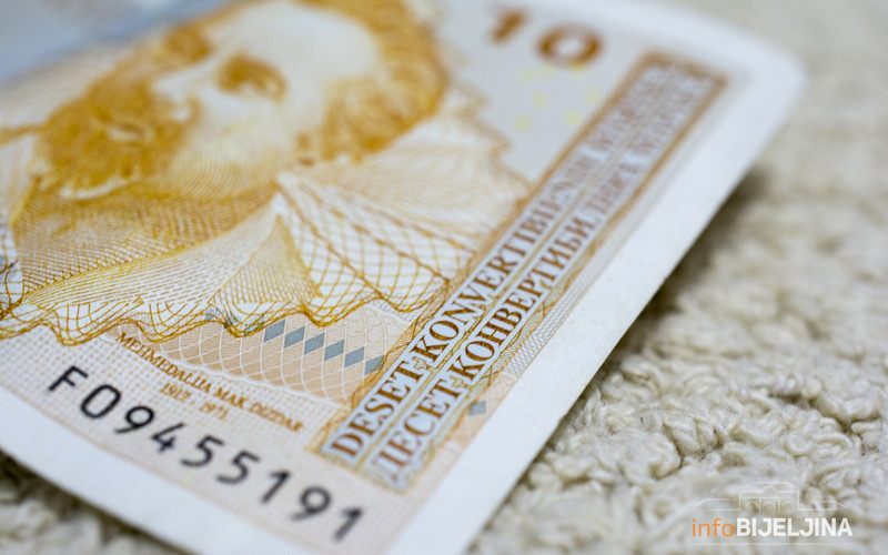 Novčanica od 10 KM s greškom u upotrebi već 20 godina