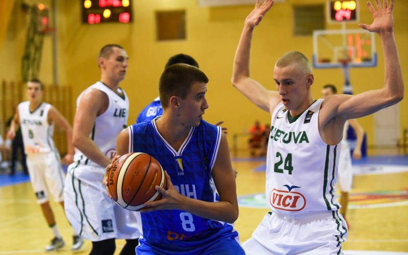 Vojin Ilić sa 30 poena predvodio Travnik u duelu sa Radničkim