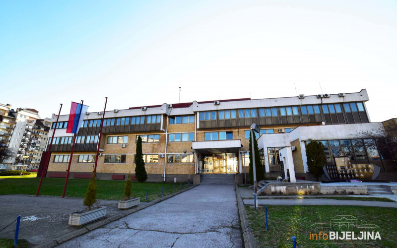 Bijeljina: Konobar pronevjerio robu vrijednu 4.000 KM