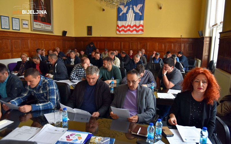 Predstavljena kompromisna trasa autoputa kroz Bijeljinu /FOTO/