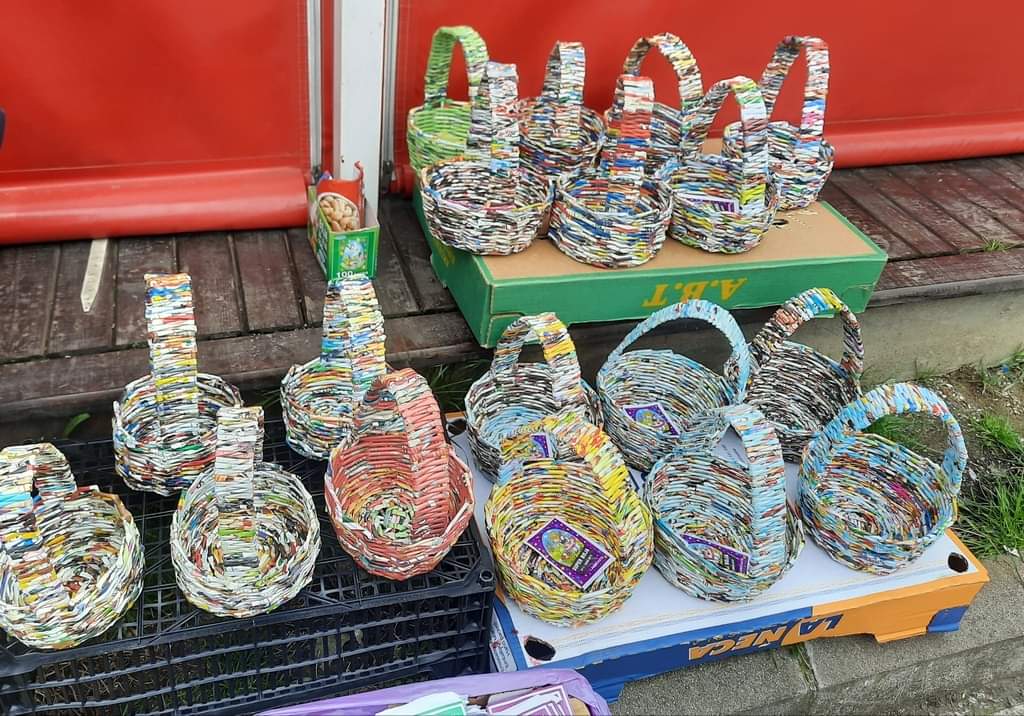 Vaskršnja prodaja kod bijeljinske Zelene pijace: Ruske boje za jaja tri puta skuplje od 