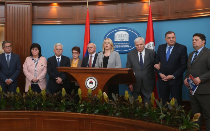 Sukob SNSD i DNS usporio dogovor