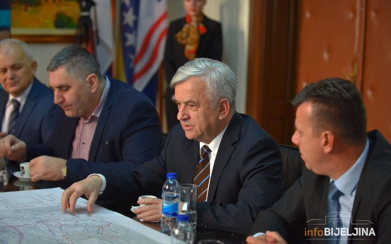 Čubrilović podržao trasu auto-puta koju predlaže Bijeljina