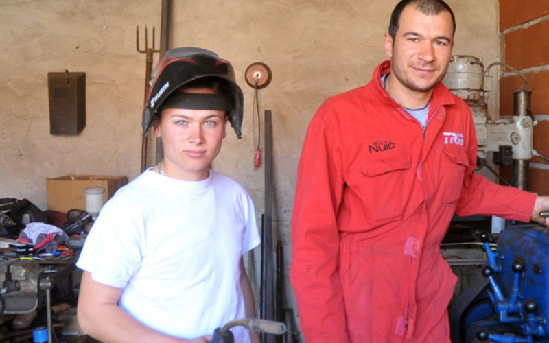 Crnjelovo: Mile i Nenad bi rado ostali na selu, od države očekuju povoljne kredite