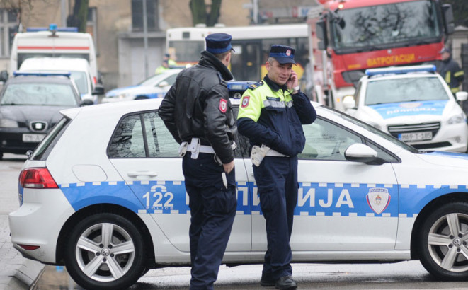 U zatvor zbog fotografisanja policajaca?
