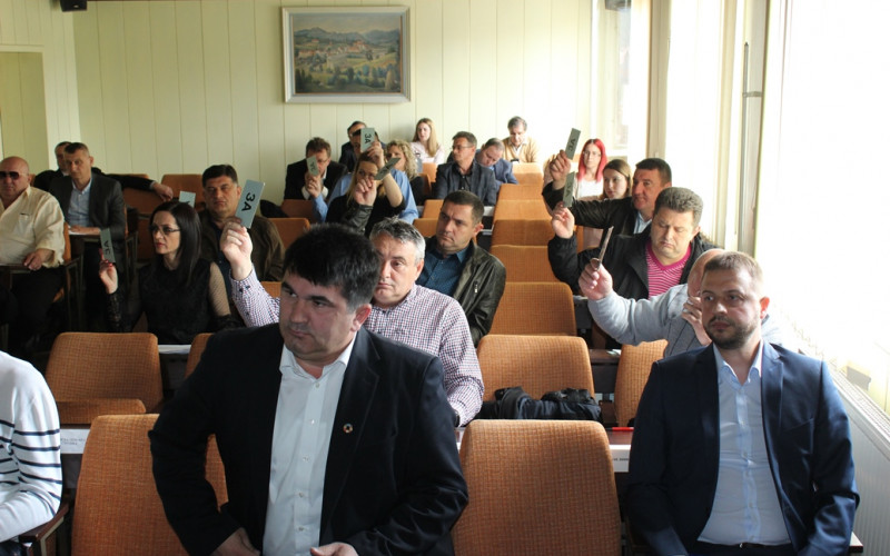 Savić: Domaćinsko poslovanje opštinskih ustanova i preduzeća