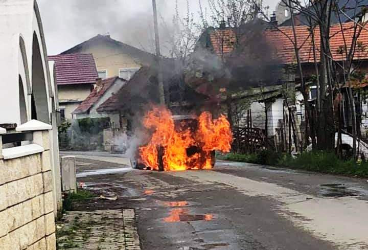 Bijeljina: Izgorio automobil, nema povrijeđenih