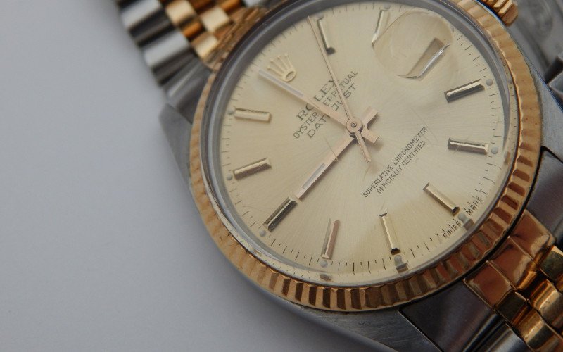 Državljanin BiH na granici ostao bez sata od 13.500 evra