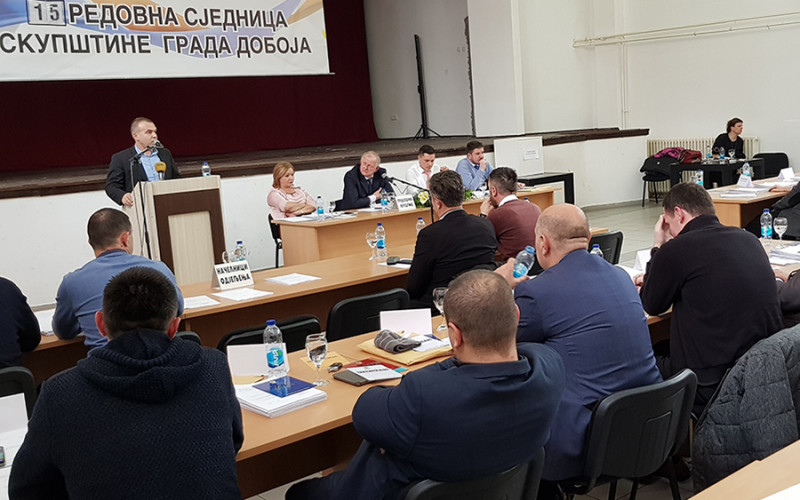 Doboj - Funkcionerima i radnicima u javnom sektoru umanjene plate