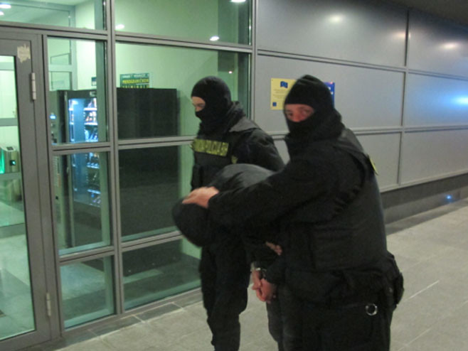 Uhapšeno devet lica zbog krijumčarenja migranata, pretresi i u Bijeljini (FOTO)