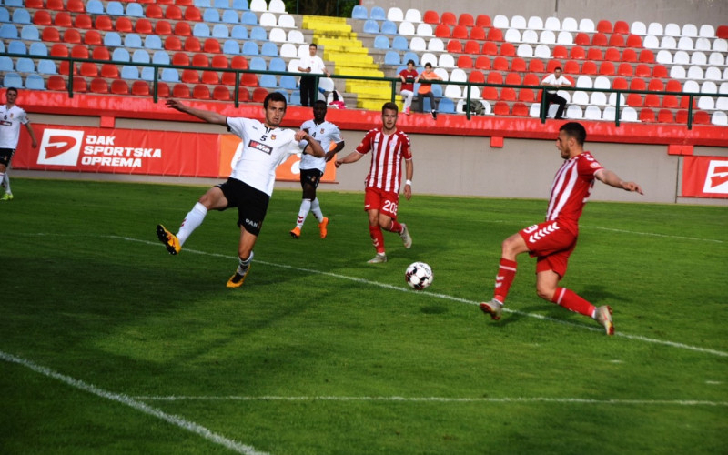 Zvijezda deklasirala Čelik