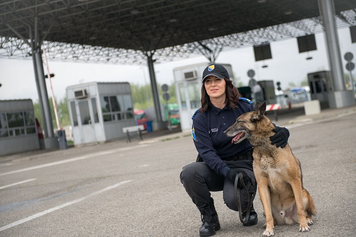 Žene u policiji: Upoznajte Mirelu Čebo iz Bijeljine i njene koleginice iz TK, Amru i Draganu